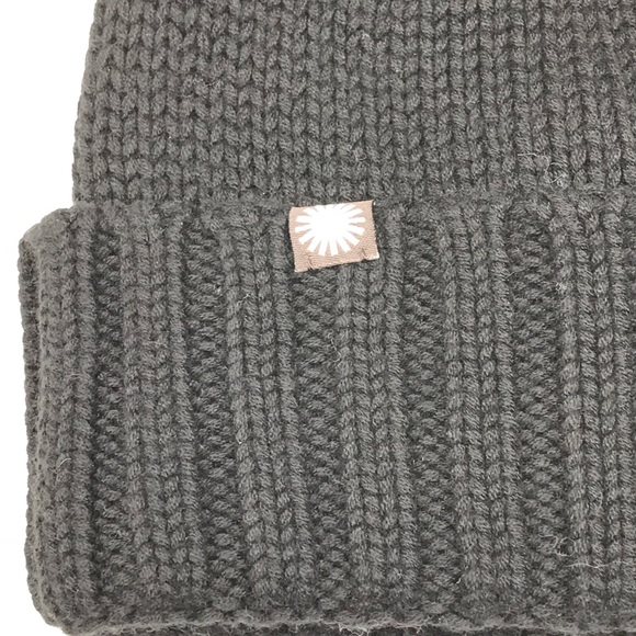 Ugg black knit Pom Pom Beanie - Picture 2 of 8